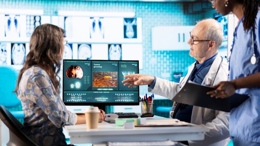 DEL SEO AL GEO: Del escaparate al conocimiento.Cómo deben reinventarse las webs de hospitales yuniversidades para ser relevantes en la era de la IA